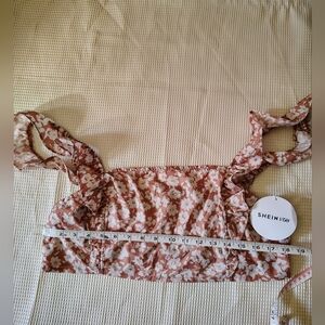 SHEIN Floral Ruffle Strap Crop Top